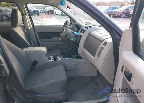 2009 Ford Escape Xlt from USA, damaged, VIN 1FMCU93G99KC68105